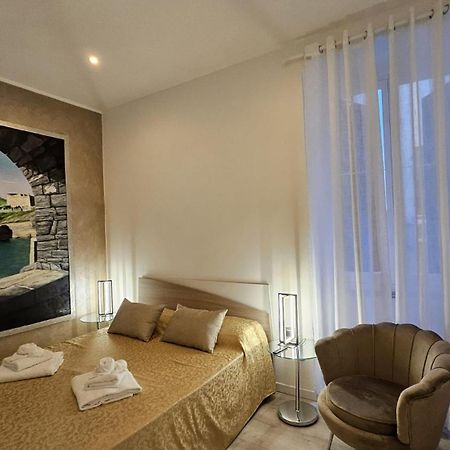 Vanity House Специя Екстериор снимка