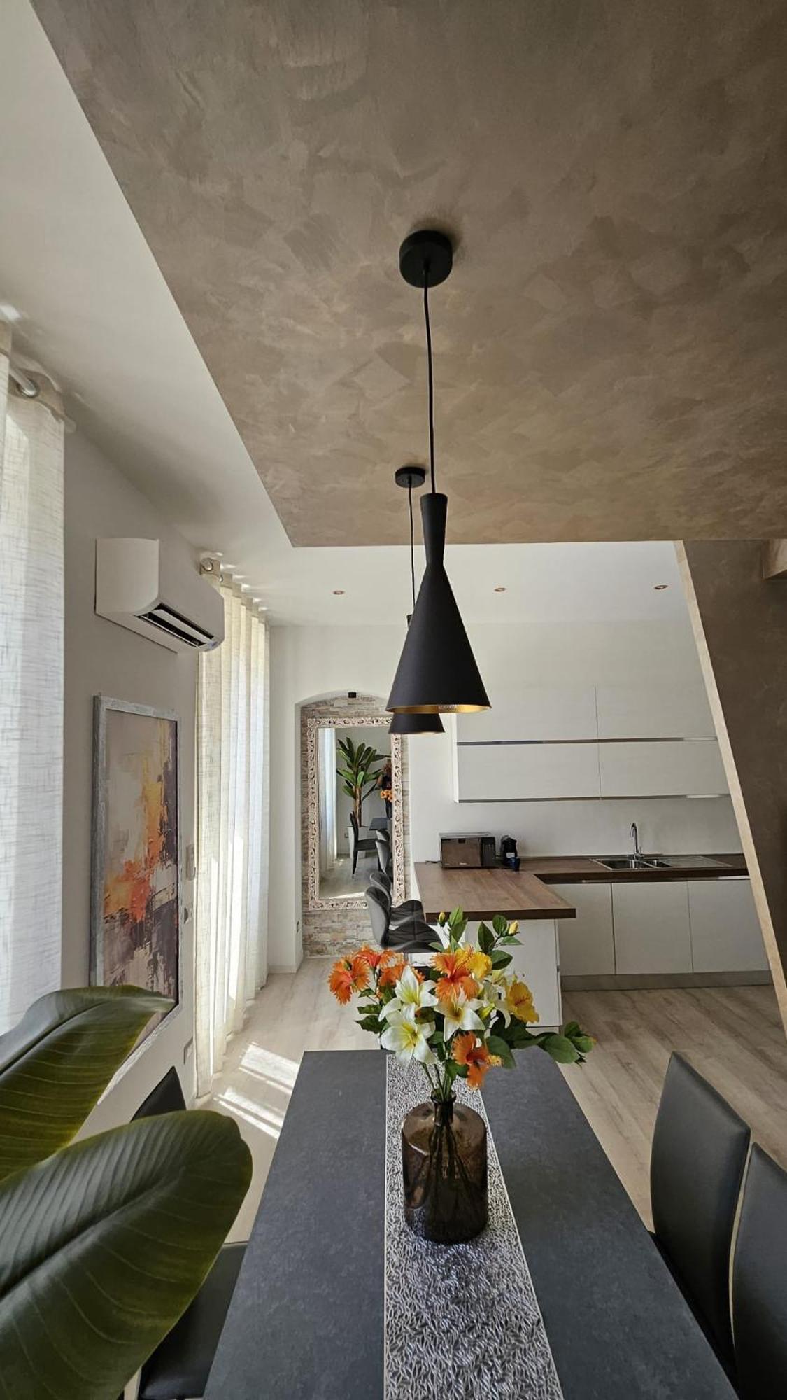 Vanity House Специя Екстериор снимка