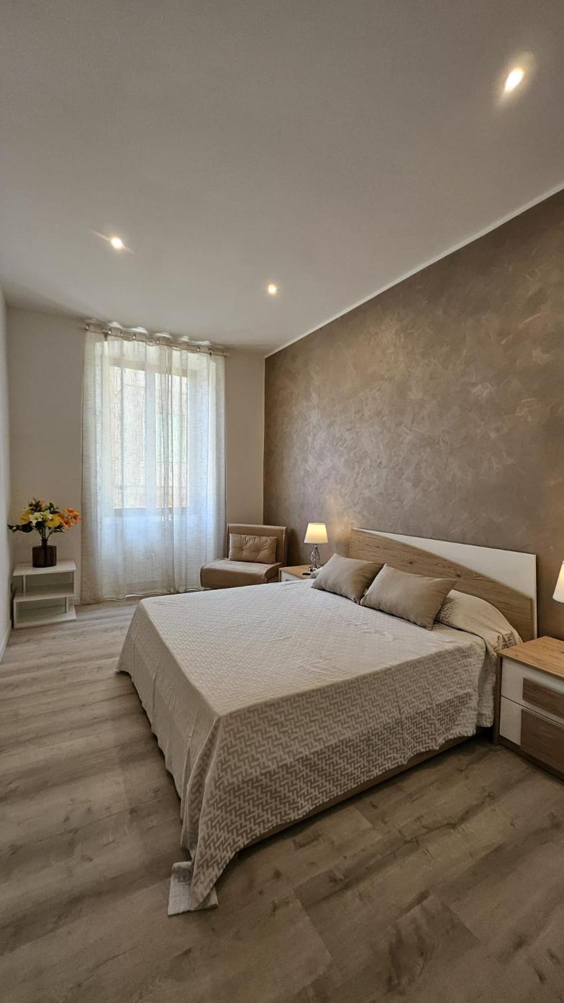 Vanity House Специя Екстериор снимка