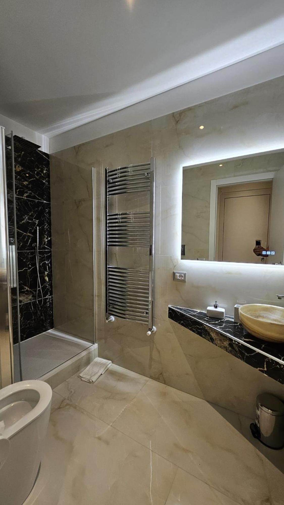 Vanity House Специя Екстериор снимка